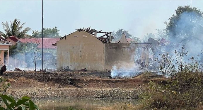 柬埔寨调查军火库爆炸悲剧，外界猜测持续高温可能是事故原因之一